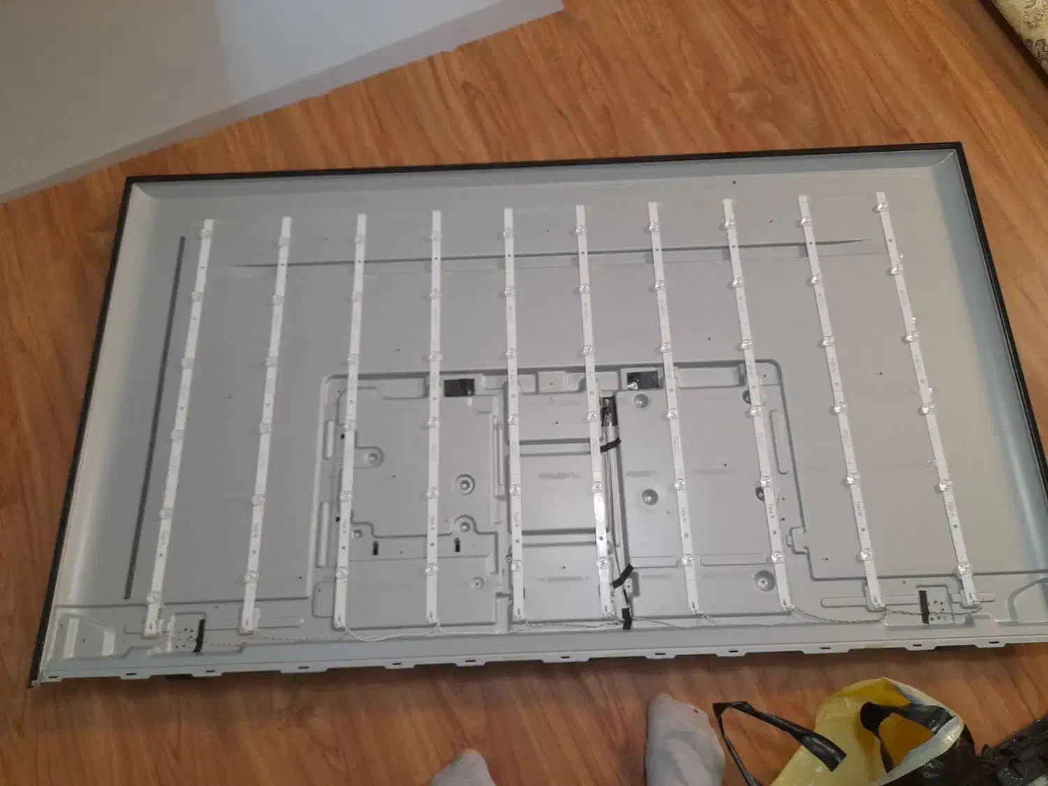 خرید و فروش تلویزیون‌های پنل شکسته|تلویزیون و پروژکتور|اسکو, |دیوار