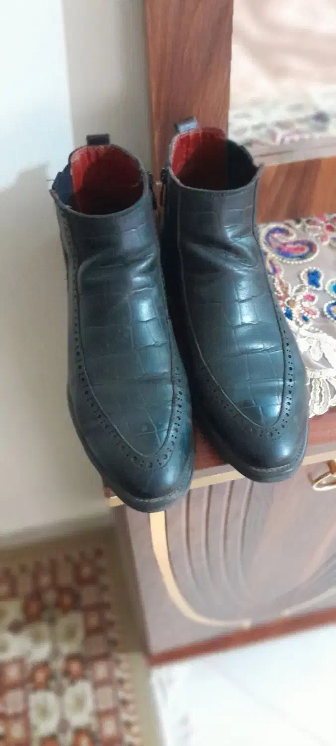 نیم بوت چرم طبیعی برند کاوانی|کیف، کفش، کمربند|پرند, فاز ۶|دیوار