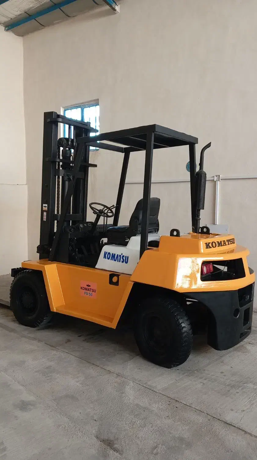 لیفتراک کوماتسو ۵ تن|خودرو سنگین|تبریز, |دیوار