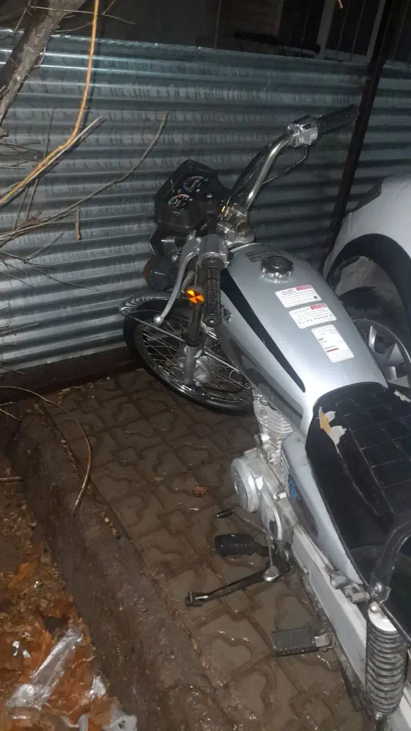 موتور هندا۱۲۵|موتورسیکلت|کرمان, |دیوار