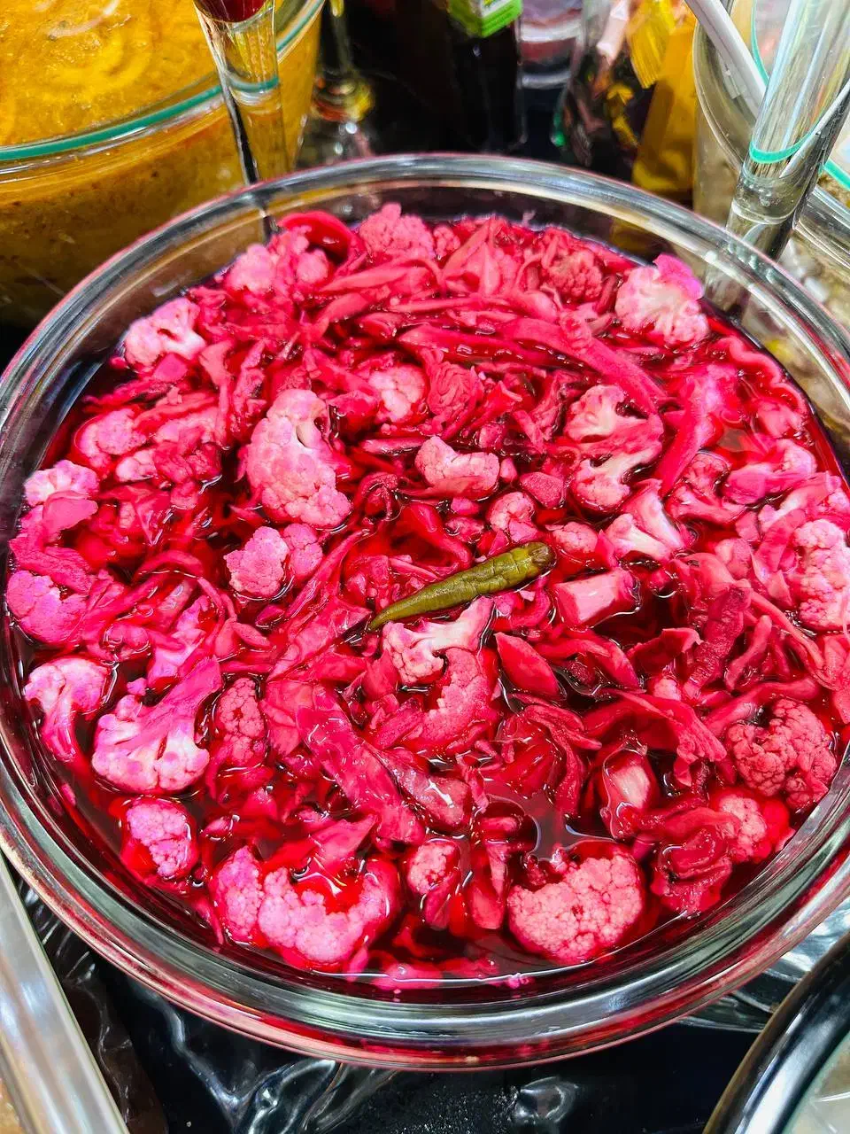 دنیای ترشیجات و زیتون درنیشابور|خوردنی و آشامیدنی|نیشابور, محله میدان باغات|دیوار