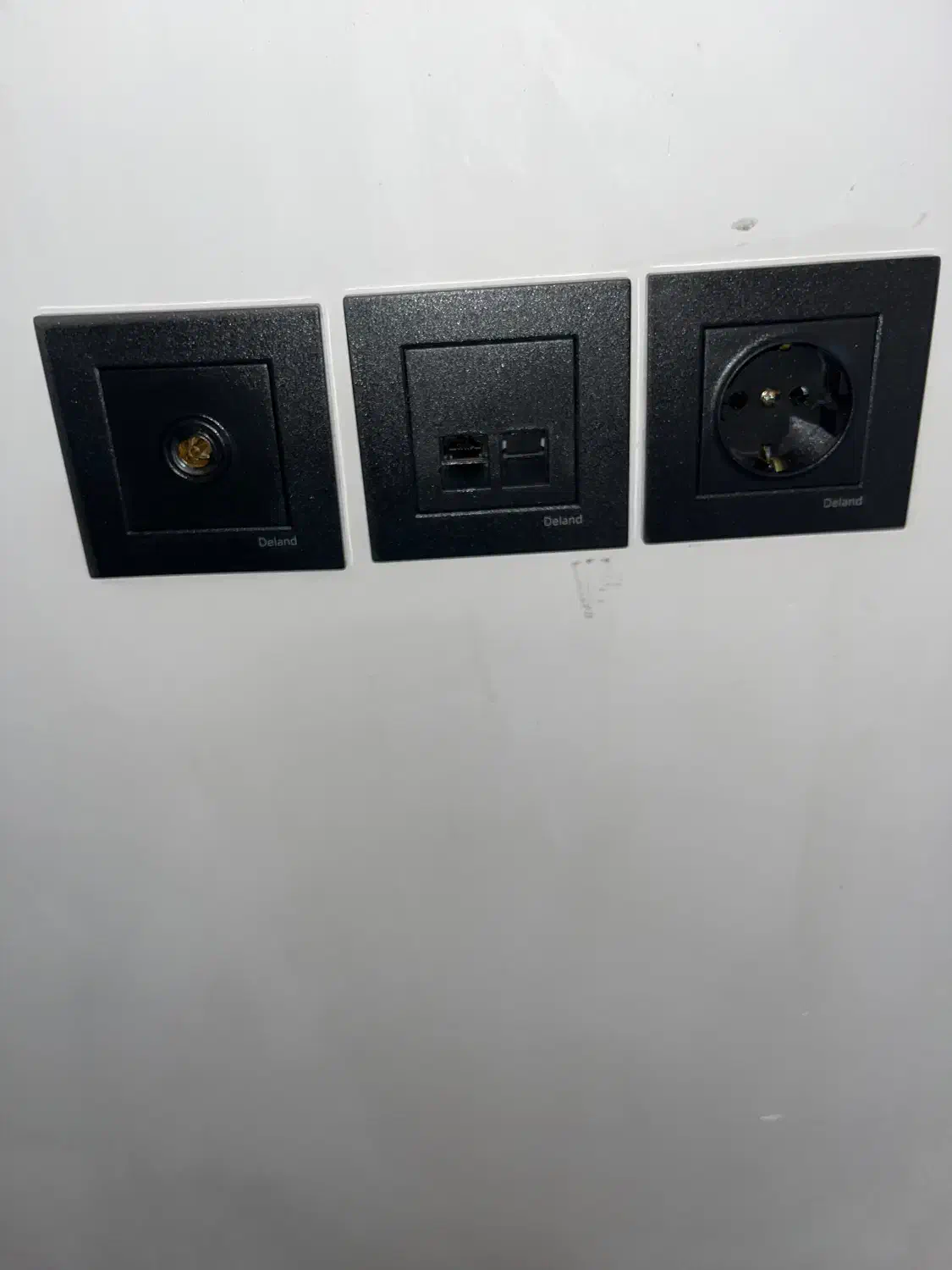 برقکار ساختمان با سابقه درخشان و تضمین کیفیت کار|خدمات پیشه و مهارت|تهران, قلهک|دیوار