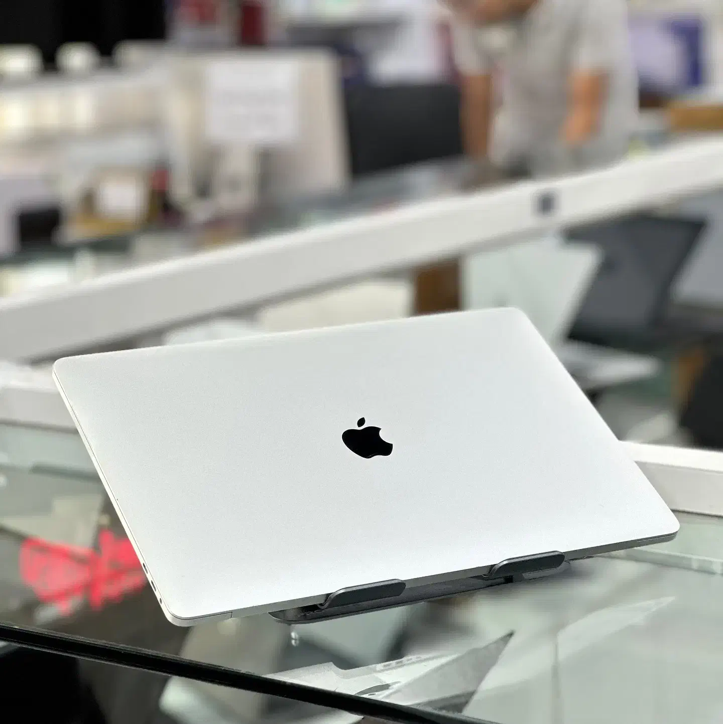 مک بوک پرو|رایانه همراه|شیراز, سینما سعدی|دیوار