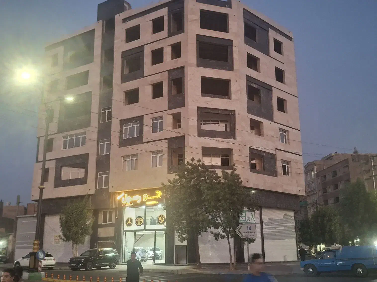 ۹۲ متر آپارتمان نوساز فول دور میدان شهدا|فروش آپارتمان|باقرشهر, |دیوار