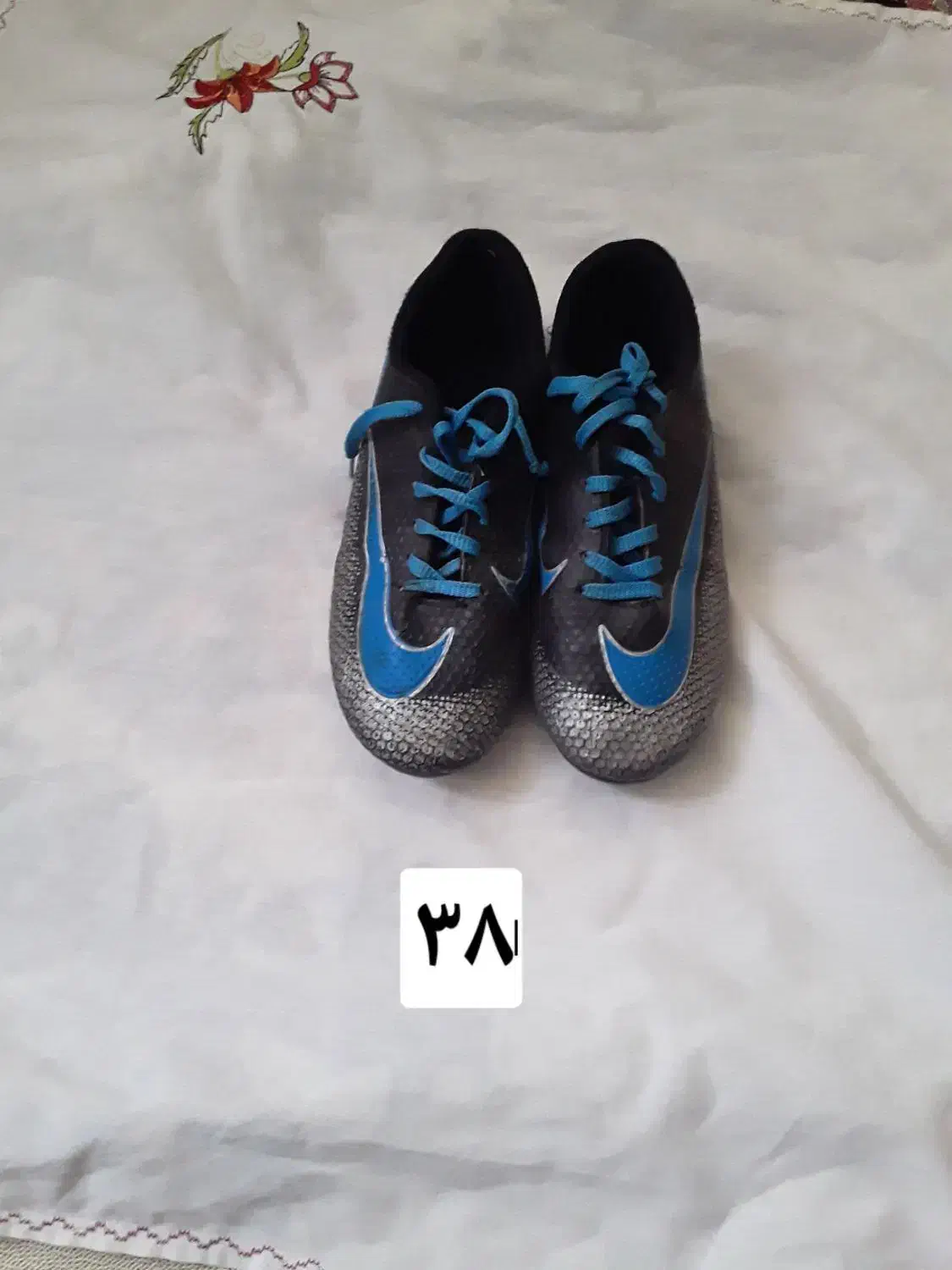 کیف کفش|کیف، کفش، کمربند|قم, نیروگاه|دیوار