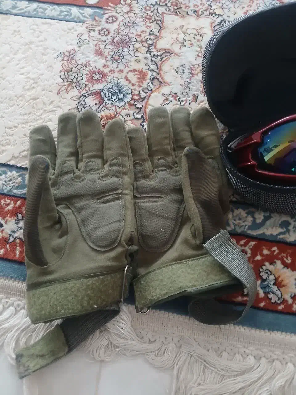 عینک موتور سواری و دستکش ضربه گیر|کوهنوردی و کمپینگ|فردیس, شهرک شهید حسینی|دیوار