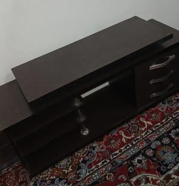 فروش میز تلوزیون رنگ قهوه ای تیره|میز تلویزیون|بوشهر, |دیوار