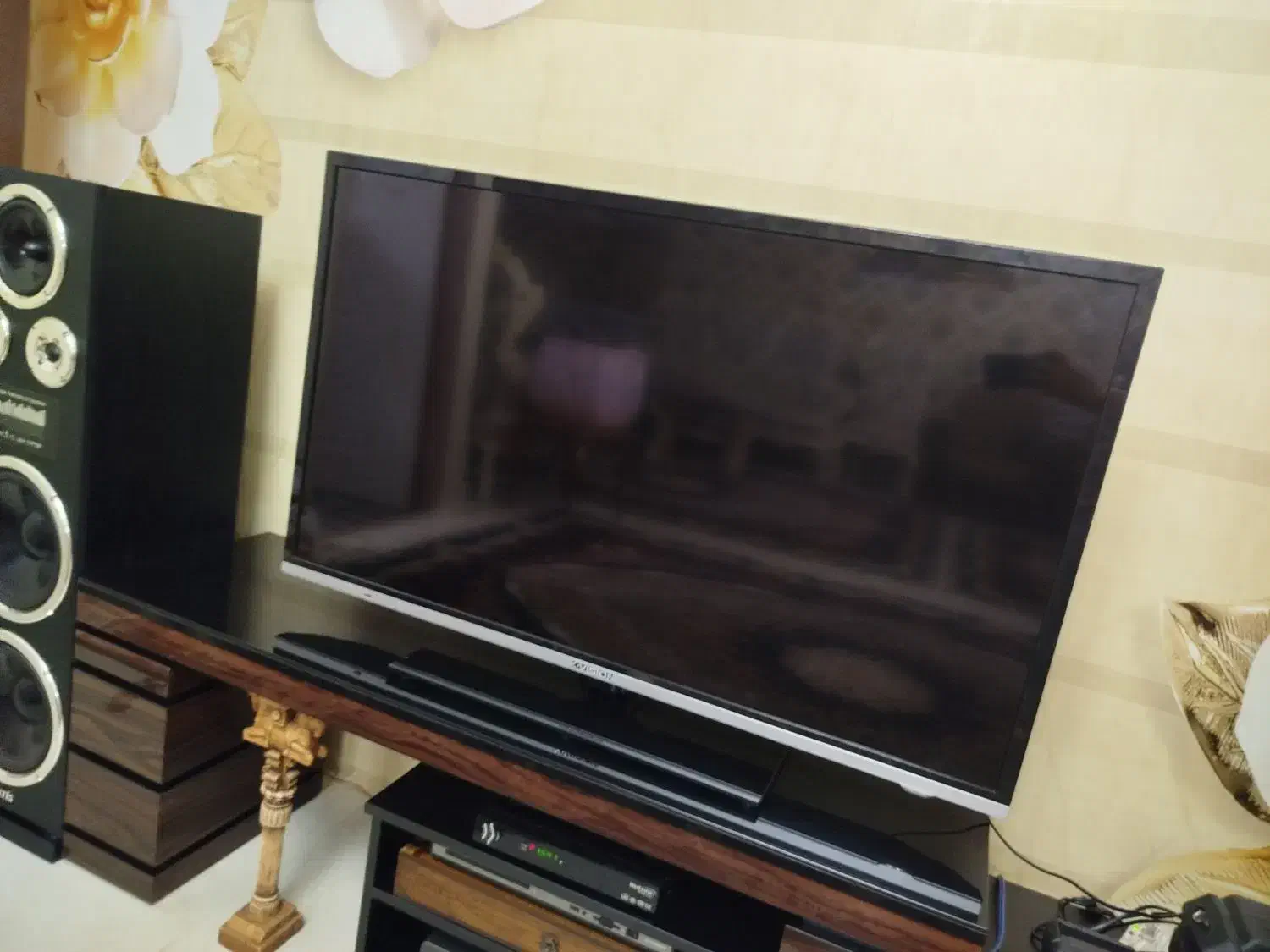 تلویزیون 49 اینچ x.vision|تلویزیون و پروژکتور|محمدیه-قزوین, |دیوار