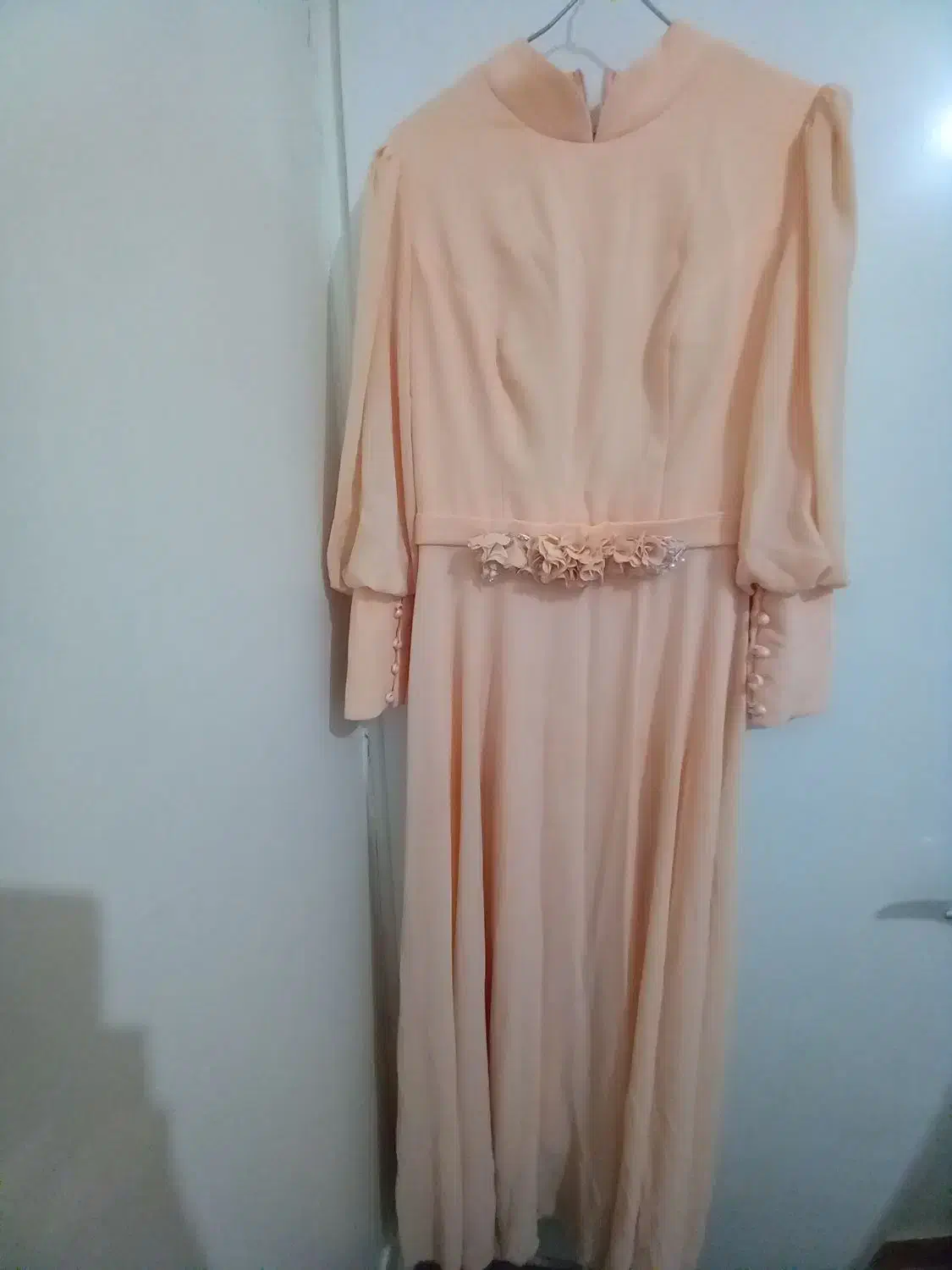 لباس مجلسی|لباس|مشکین‌دشت, |دیوار