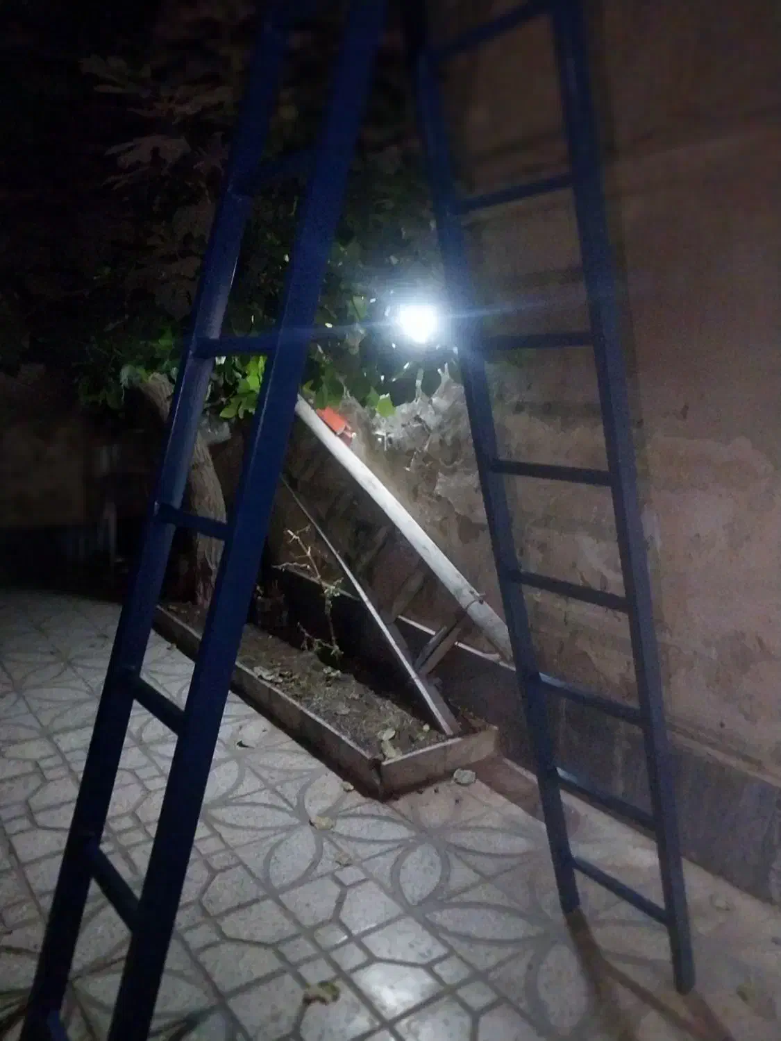 نردبان 6متری آهنی|ابزارآلات|پاکدشت, خاتون آباد|دیوار