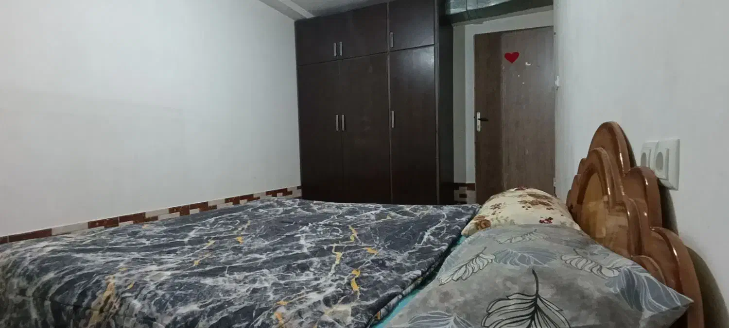منزل مبله|اجارهٔ کوتاه‌مدت آپارتمان و سوئیت|شیراز, کوشک میدان|دیوار