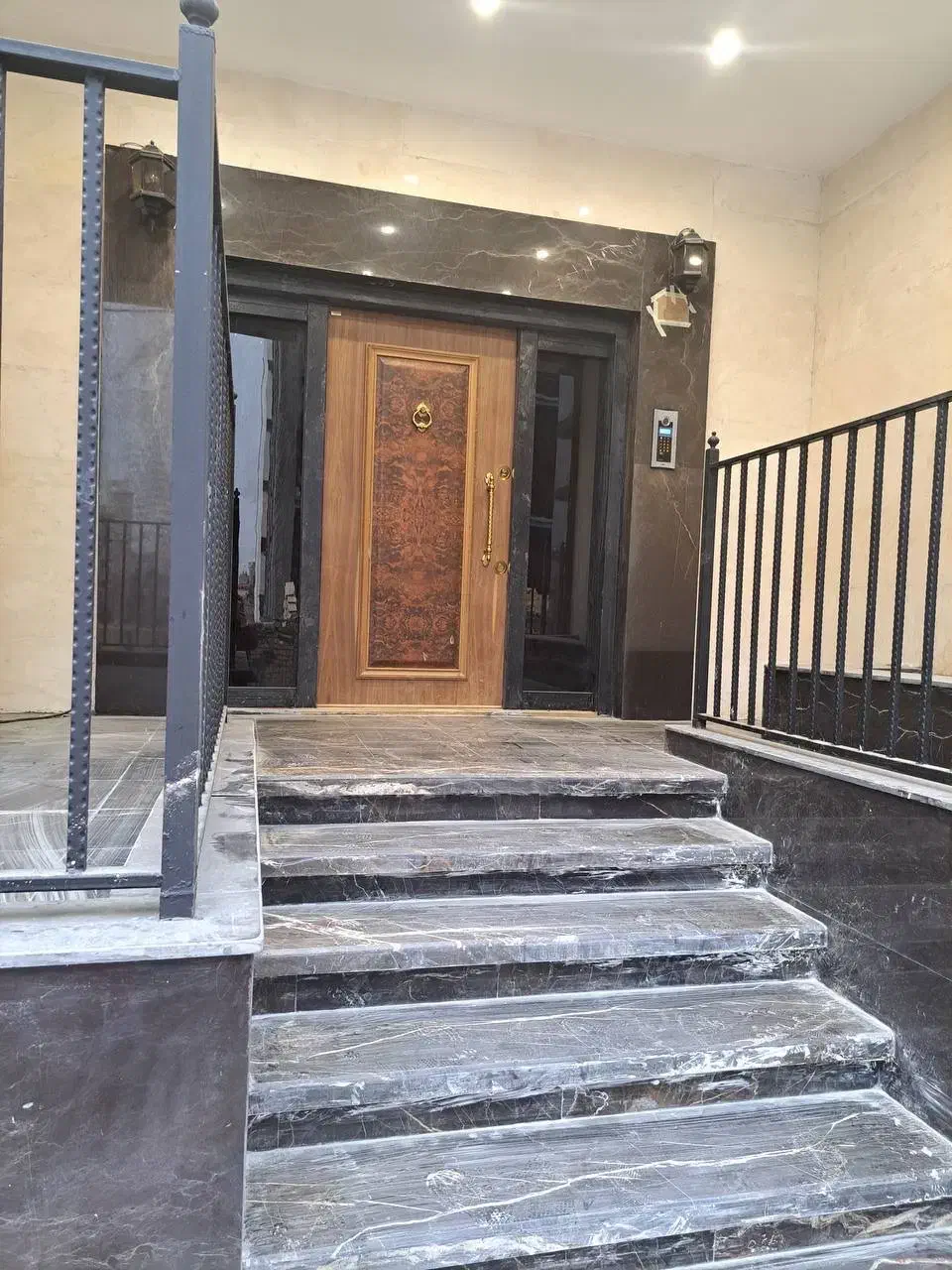 بین هاشمیه و فکوری-۲۵۰متر نوساز(مناسب خاص پسندان)|اجارهٔ آپارتمان|مشهد, نیروی هوایی|دیوار