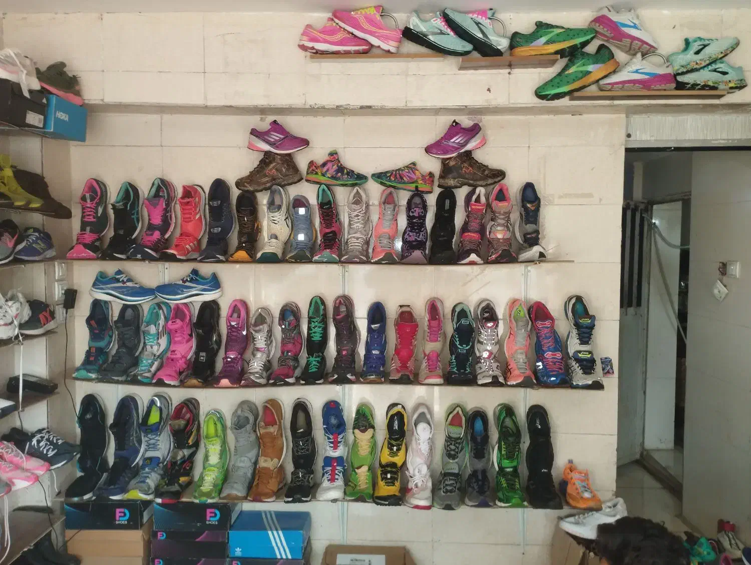 حراجی بوت و نیم بوت|کیف، کفش، کمربند|مرودشت, الماس آباد|دیوار