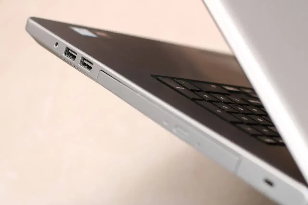 لپ تاپ dell گرافیک ۴|رایانه همراه|گنبد کاووس, |دیوار