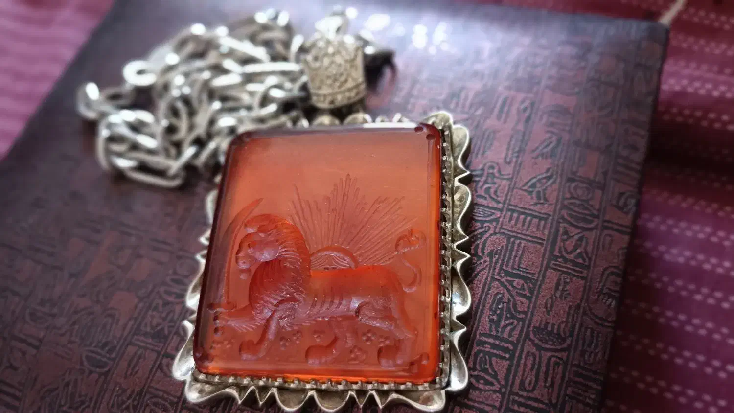 پلاک گردنبند شیر نشان کار دست نقره عیار بالا|جواهرات|کرمانشاه, |دیوار