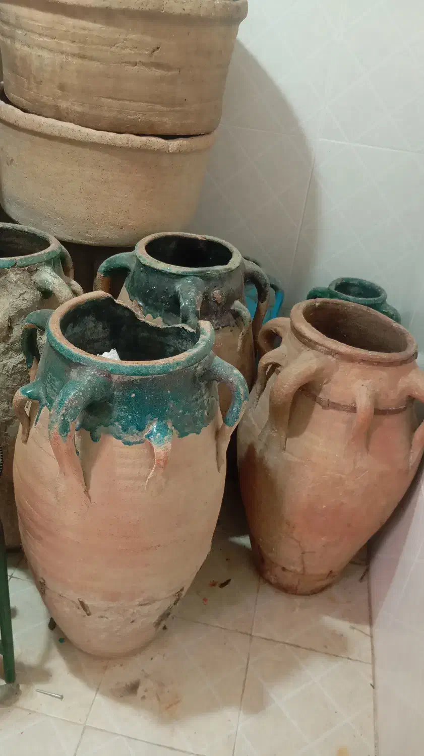 کوزه قدیمی|کلکسیون اشیاء عتیقه|خمین, |دیوار