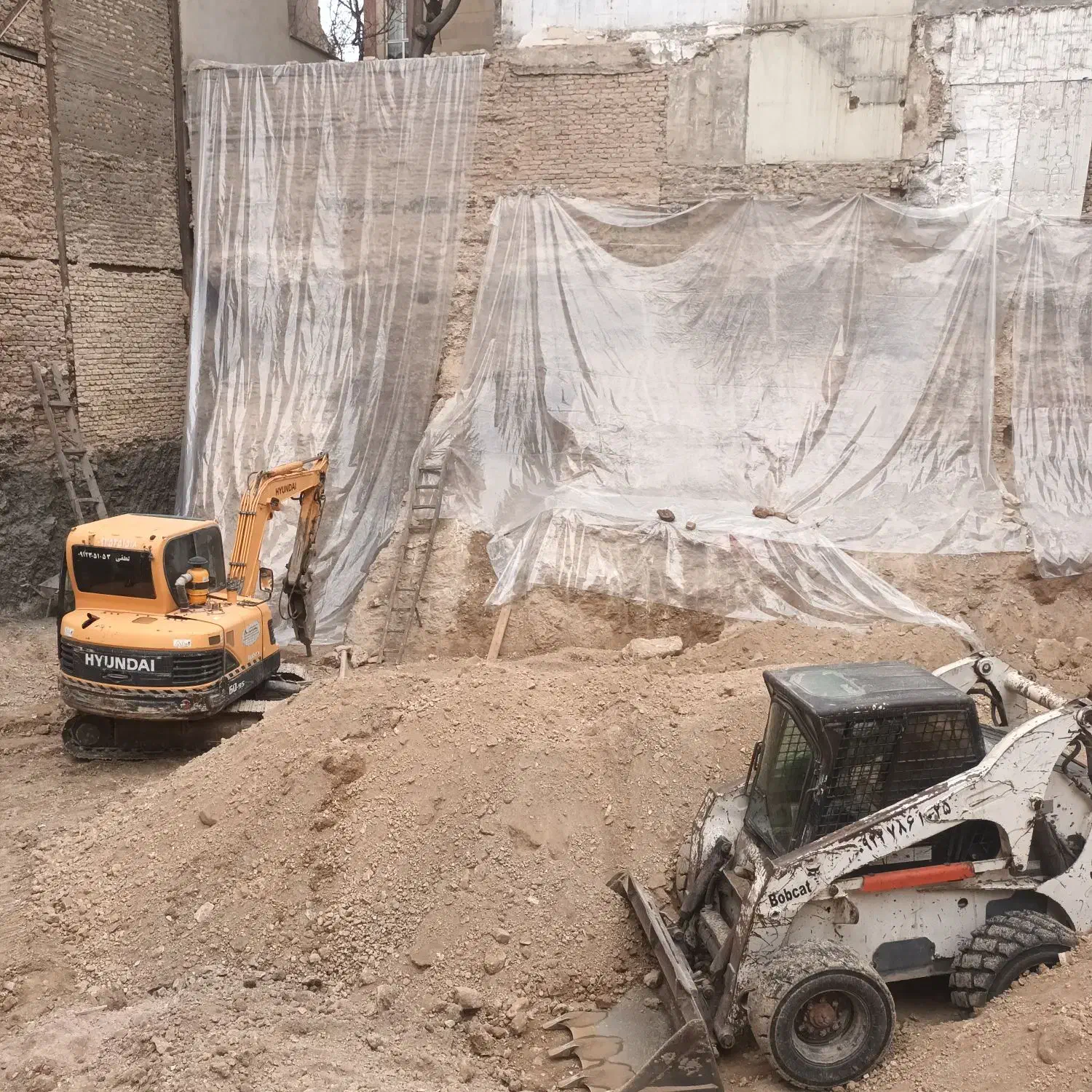 اجاره مینی بیل و بیل بزرگ ب همراه پیکور|خدمات حمل و نقل|تهران, اختیاریه|دیوار