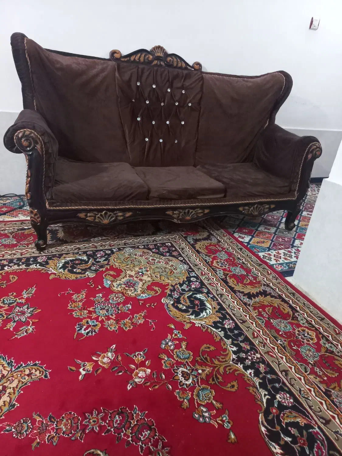 مبلسلطنتیتمیزومرتب|مبلمان خانگی و میز عسلی|سبزوار, باهنر|دیوار