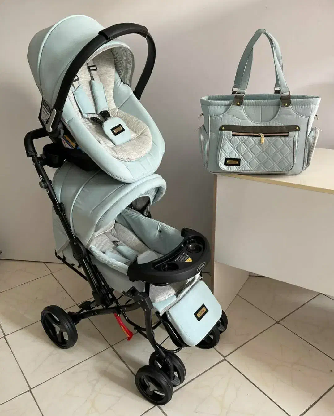 کالسکه بچه ،، شیک|کالسکه و لوازم جانبی|اصفهان, رزمندگان|دیوار