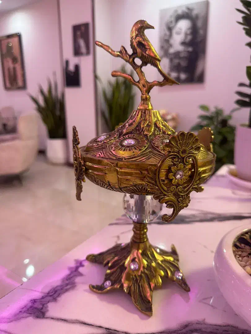 لوستر وکنار سالنی برنز بسیار سنگین|لوستر و چراغ آویز|گرمدره, |دیوار