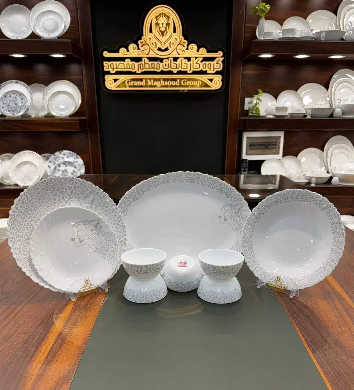 سرویس آرکوپال 25 پارچه مقصود کف گل|ظروف سرو و پذیرایی|قرچک, مهدیه|دیوار