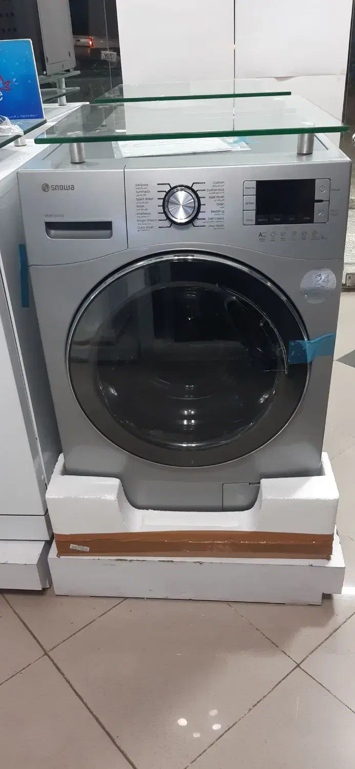 لباسشویی ۸ کیلویی موتور بدون تسمه|ماشین لباسشویی و خشک‌کن لباس|اصفهان, هزارجریب|دیوار