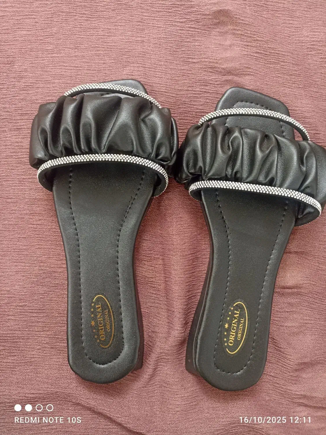 دمپایی|کیف، کفش، کمربند|زاهدان, |دیوار