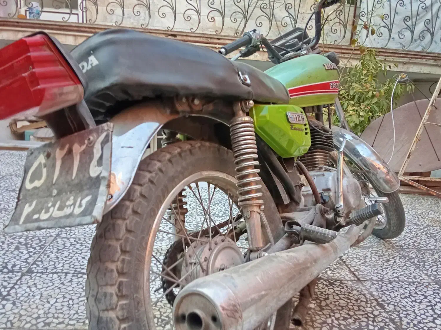 موتورسیکلت|موتورسیکلت|کاشان, کارگر|دیوار