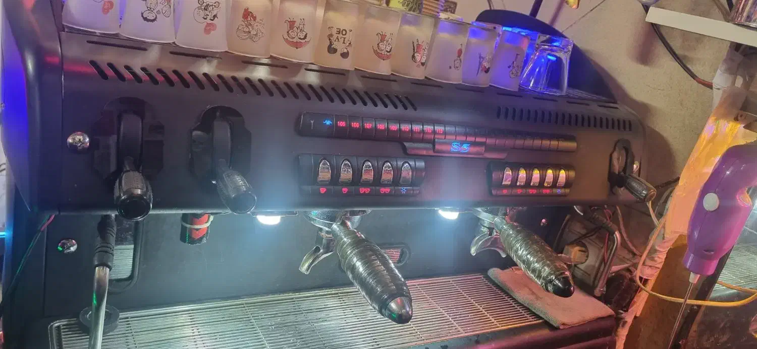 اسپرسو ساز صنعتی لاسپازیاله s5|کافیشاپ و رستوران|بروجرد, |دیوار