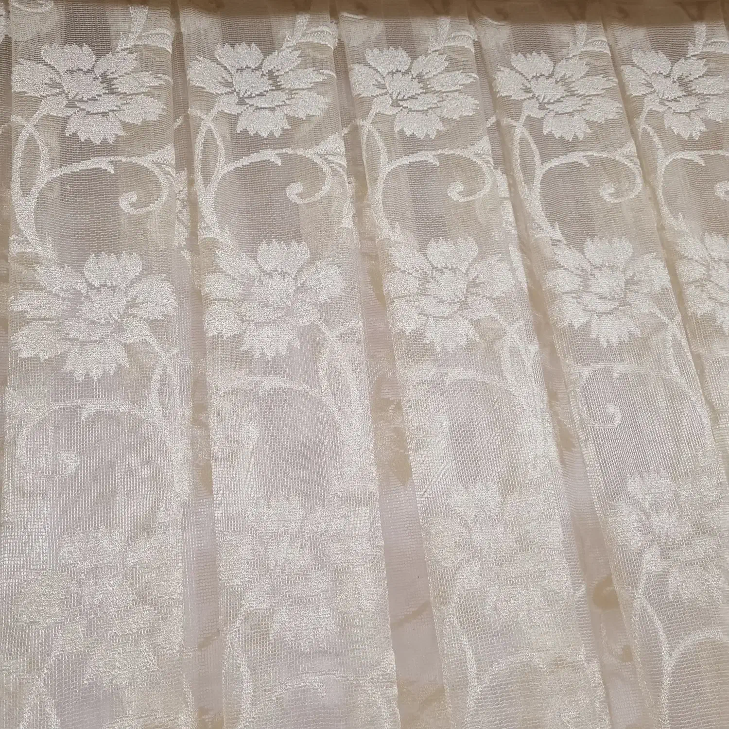 پرده|پرده، رانر، رومیزی|سنگر, |دیوار