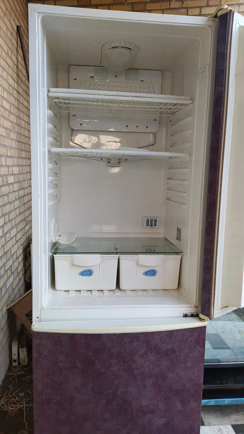 یک عدد یخچال و یک اجاق گاز قدیمی|یخچال و فریزر|میبد, |دیوار