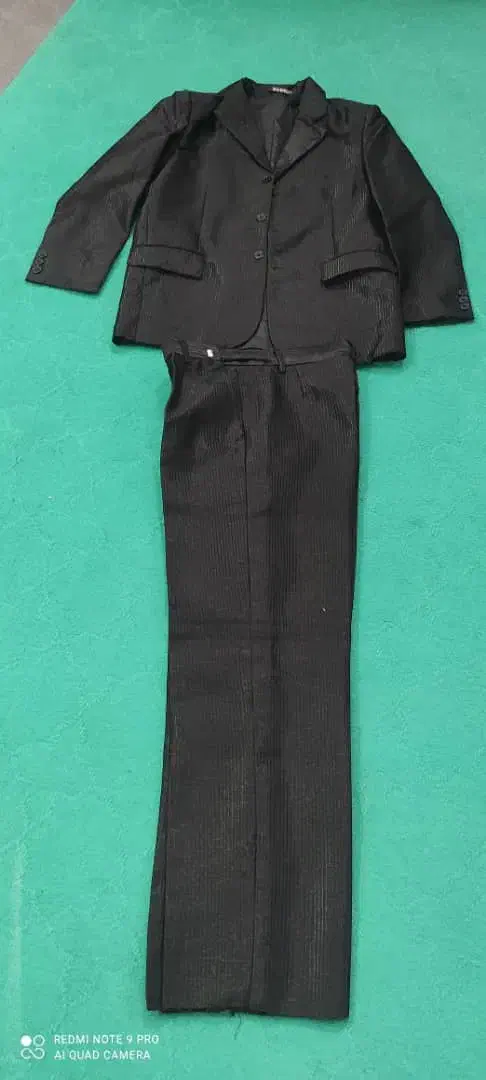 کت و لباس و مانتو|لباس|جهرم, |دیوار