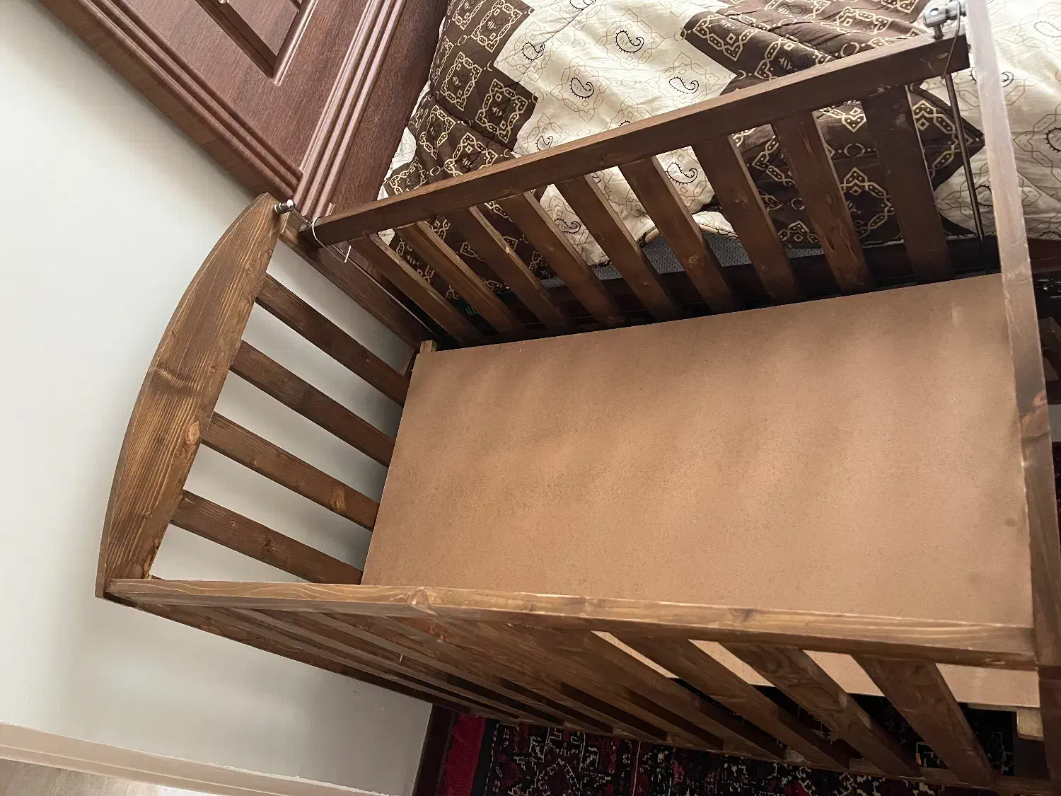 تخت نوزاد|تخت و صندلی بچه|تهران, شهمیرزادی|دیوار