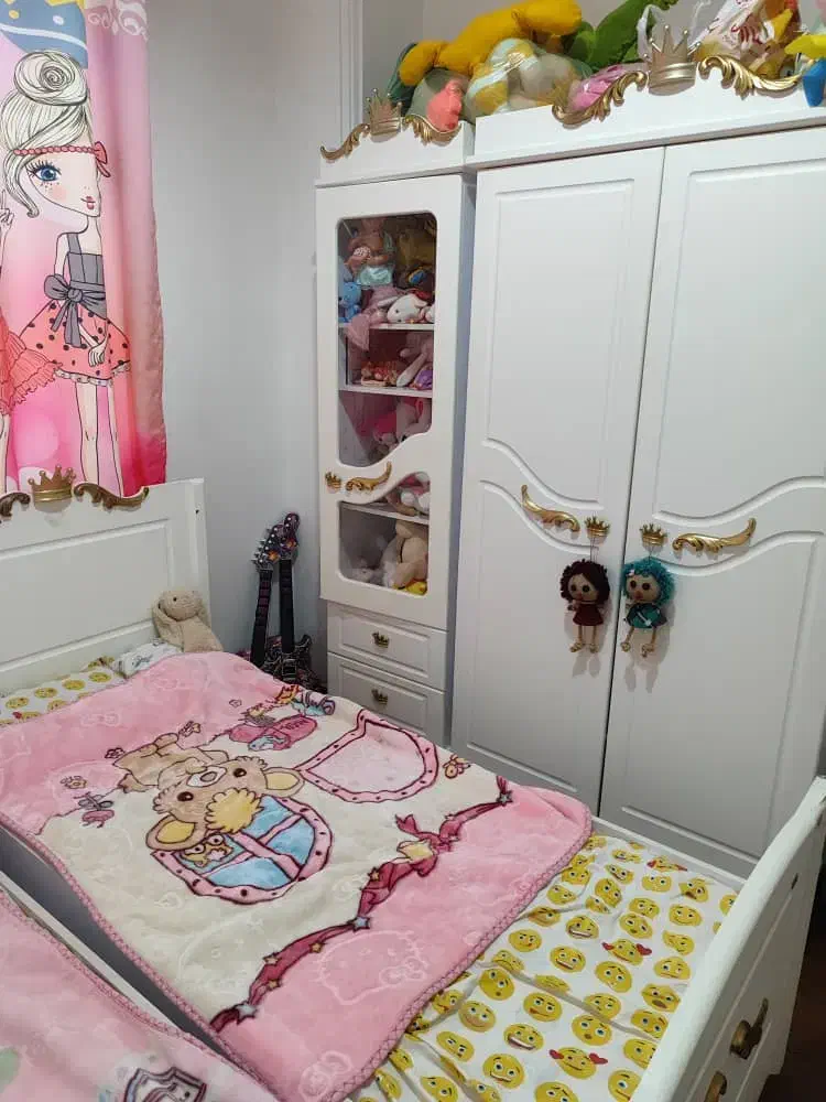 کمد دو در و تخت کودک و نوجوان از برند معتبر ژیک|تخت و سرویس خواب|لاهیجان, کوه بیجار|دیوار