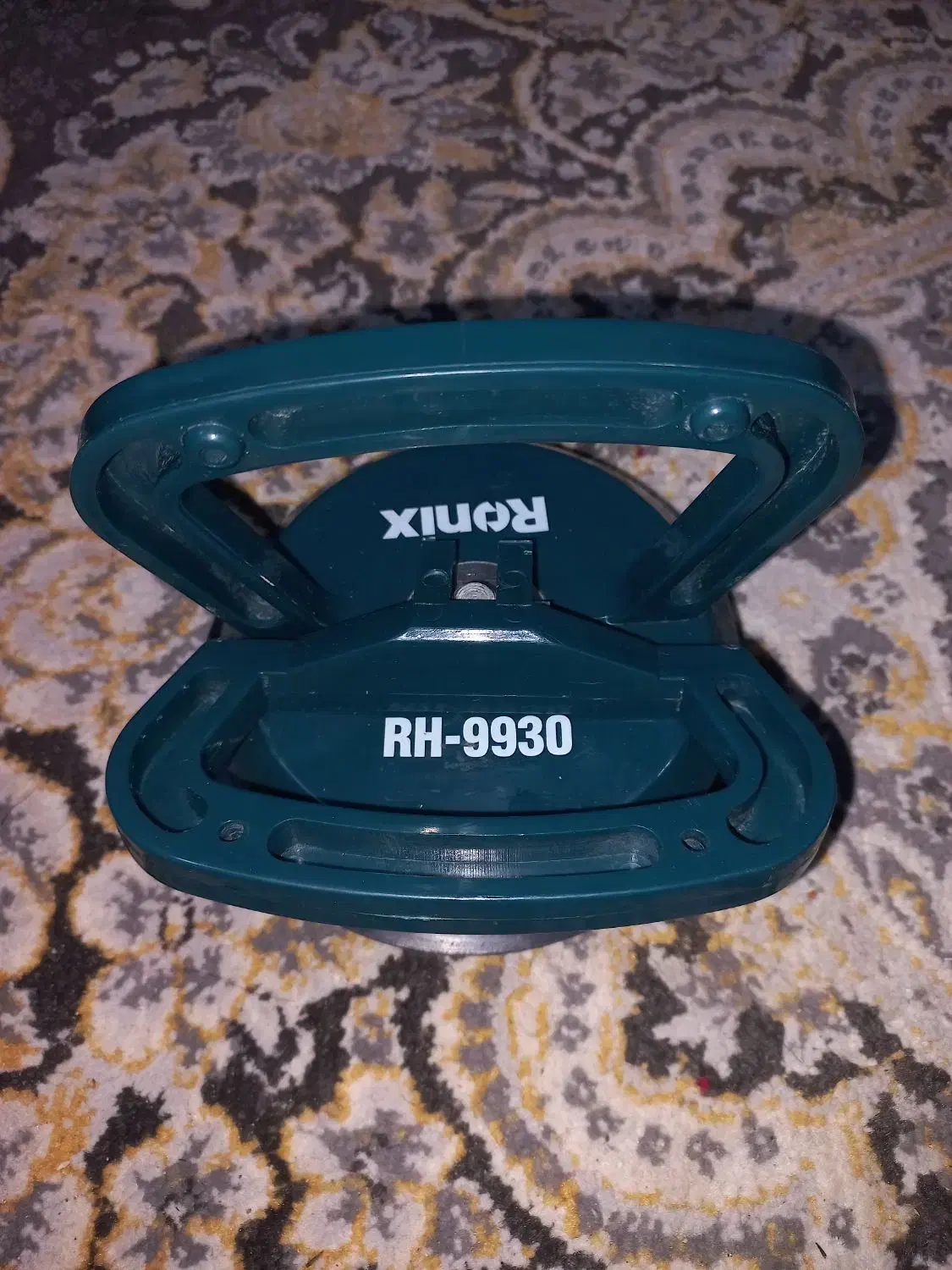 یک قاپک مدل رونیکس و سه شیشه دوجداره|مصالح و تجهیزات ساختمان|وحیدیه, |دیوار