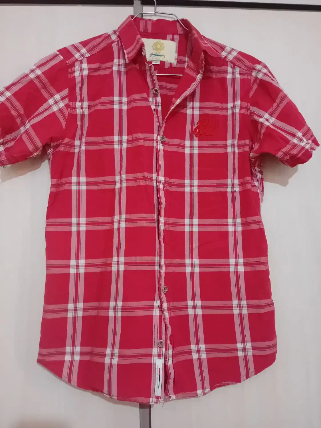 پیراهن|لباس|بروجرد, |دیوار