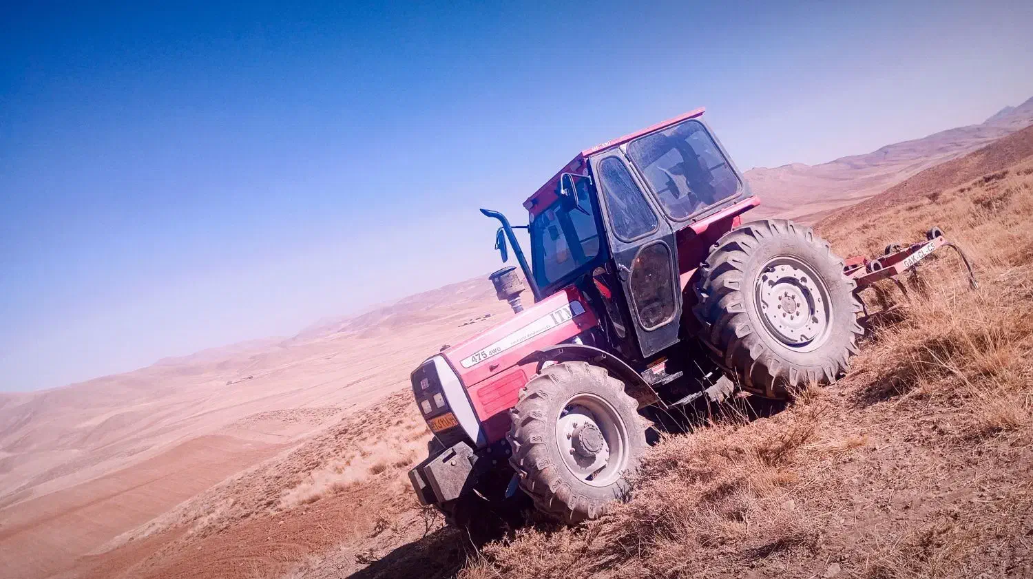 تراکتور|خودرو سنگین|لاران, |دیوار