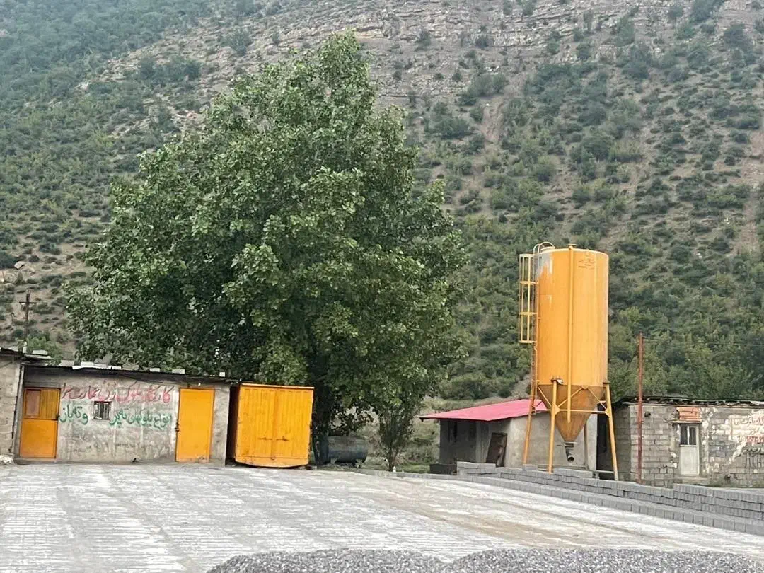 فروش فوری کارگاه بلوک‌زنی فعال ۵۰۰متر زمین تجاری|فروش دفتر صنعتی، کشاورزی، تجاری|پل سفید, |دیوار