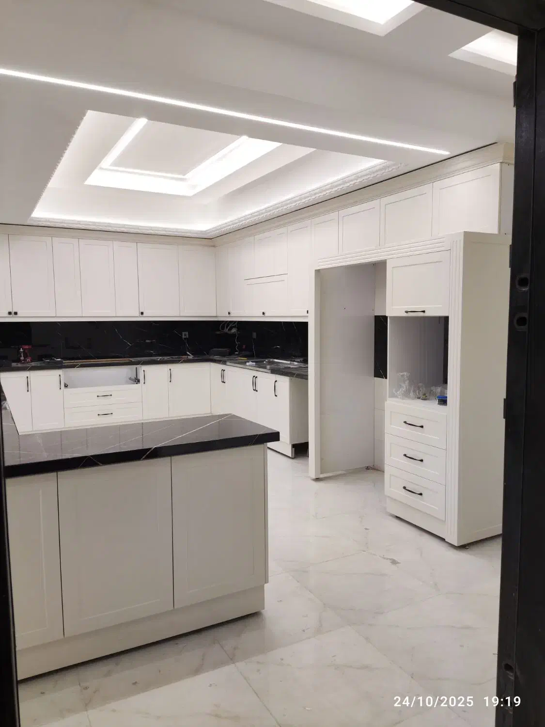 ساخت کابینت و کمد دیواری|خدمات پیشه و مهارت|حمیدیا, |دیوار