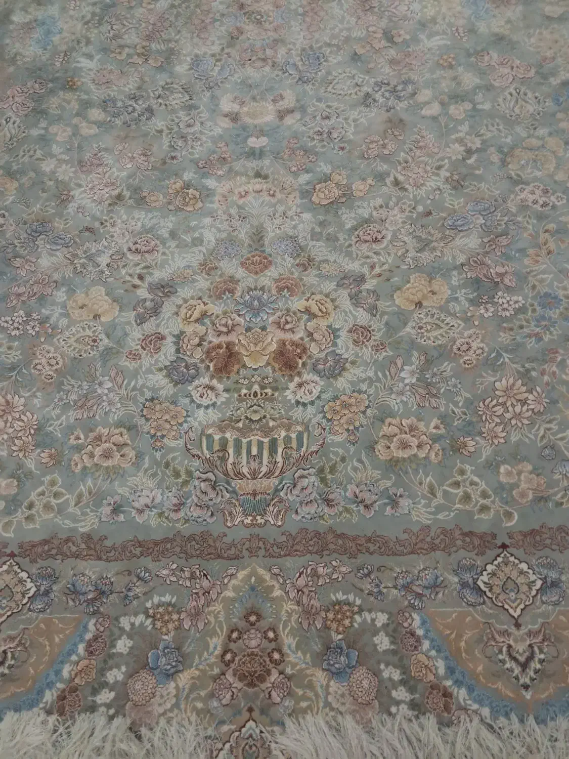 یک تخته فرش ۹ متری گل برجسته|فرش|تهران, خانی آباد نو جنوبی|دیوار