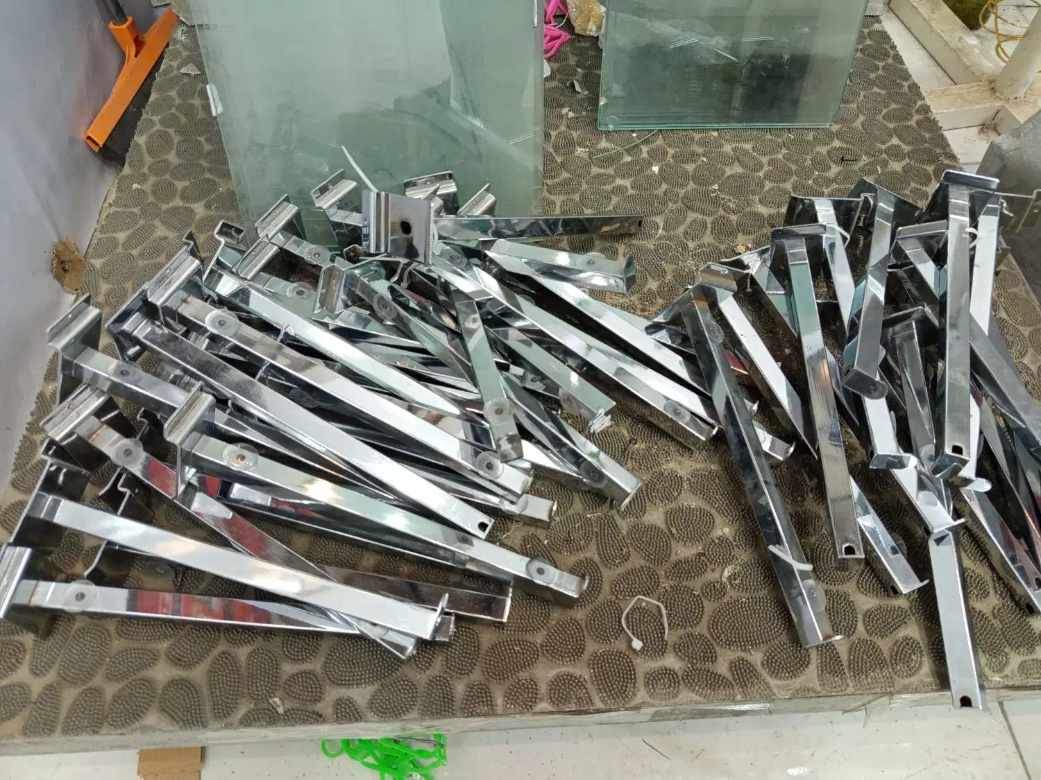 پایه رگال و دکور ام دی اف|فروشگاه و مغازه|بندر گناوه, |دیوار