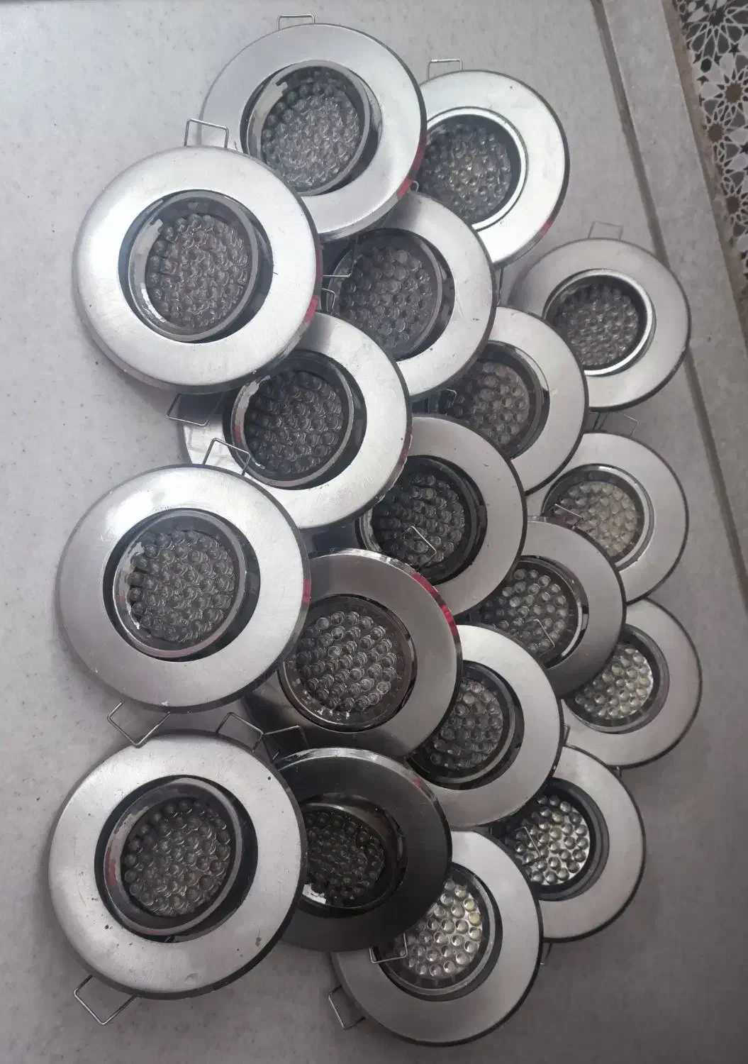 قاب هالوژن و لامپ|لامپ و چراغ|تهران, سازمان برنامه جنوبی|دیوار