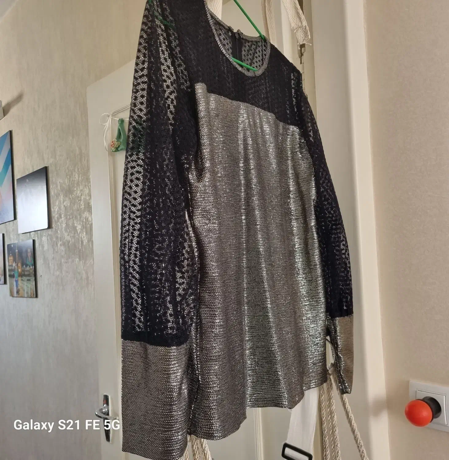 لباس|لباس|اصفهان, شیخ طوسی|دیوار