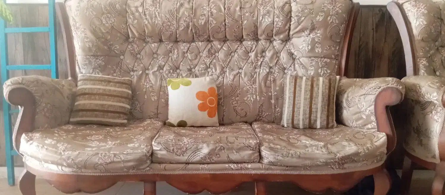 مبل سلتنطی ۹نفره|مبلمان خانگی و میز عسلی|نیشابور, بنیاد شهید|دیوار