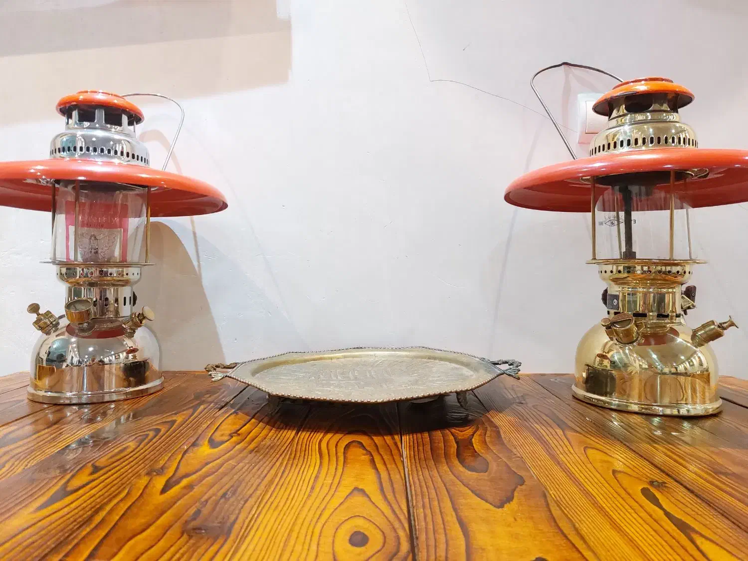 گلگسیونی|کلکسیون اشیاء عتیقه|میاندوآب, |دیوار