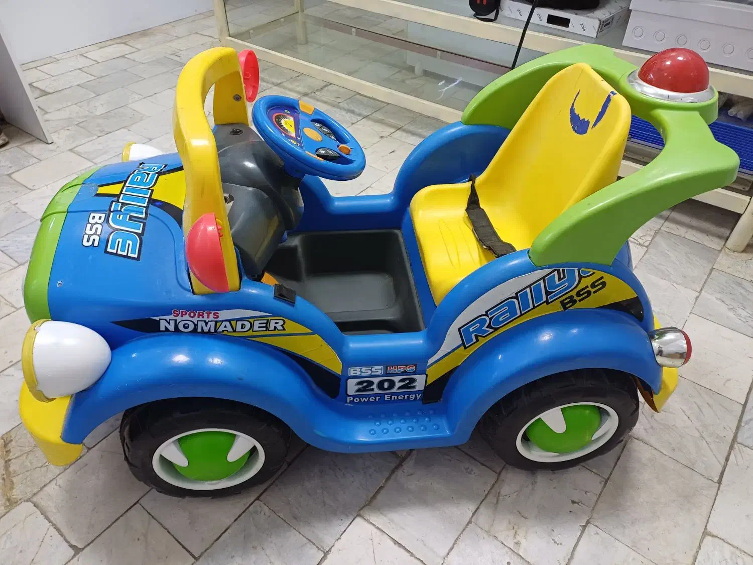 ماشین  شارژی کنترلی|اسباببازی بچه|الوند, |دیوار