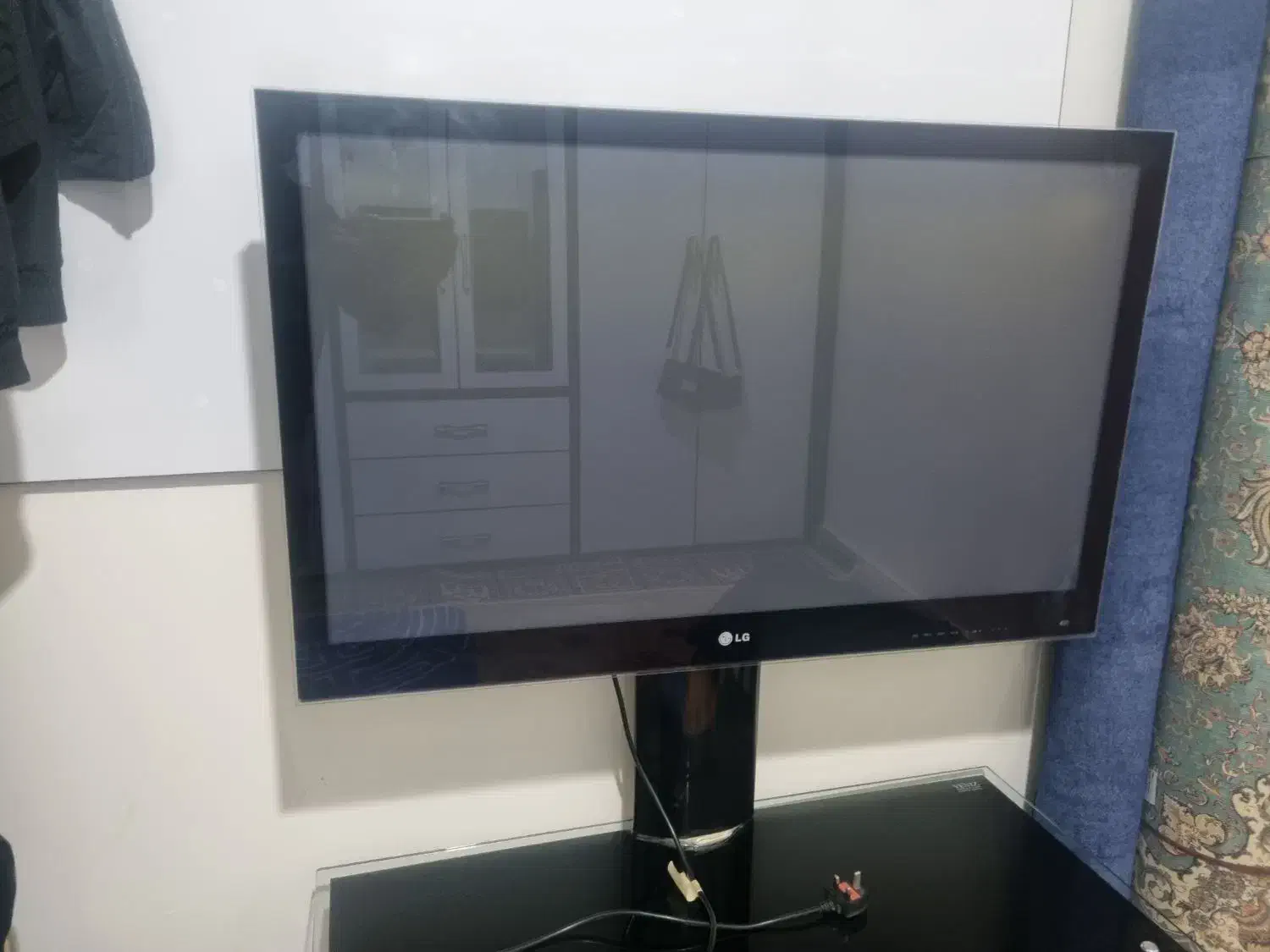 تلویزیون LG|تلویزیون و پروژکتور|ایلام, |دیوار