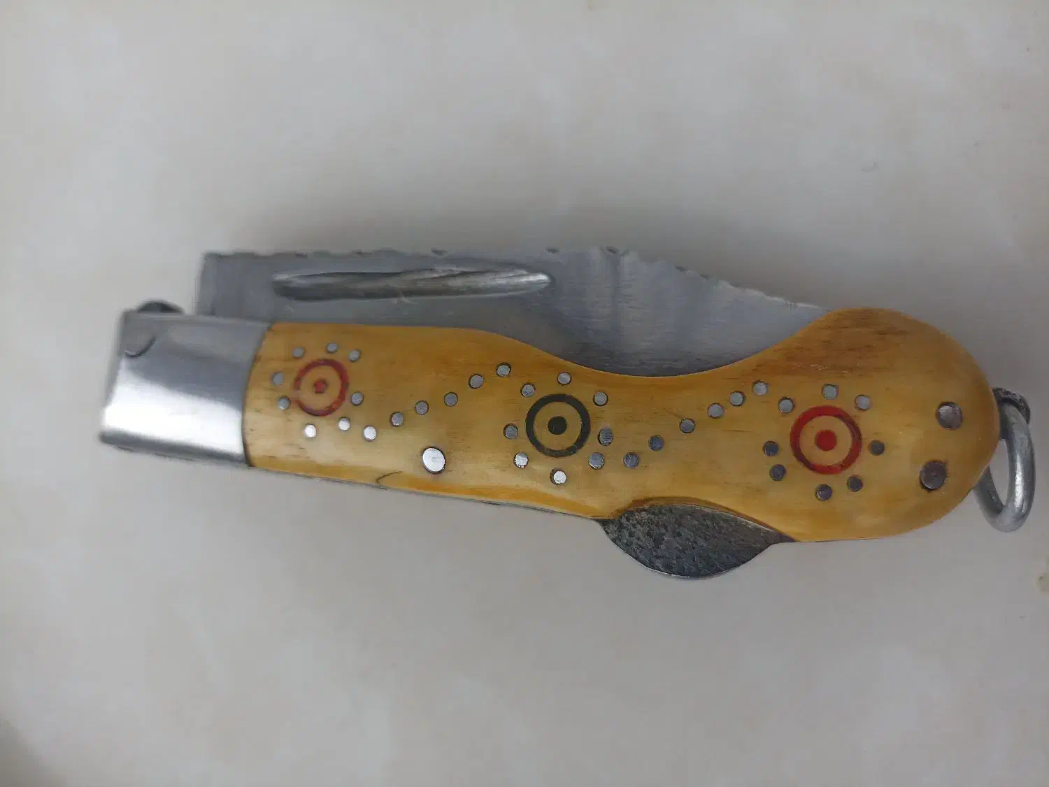 555 بزرگ|کلکسیون اشیاء عتیقه|سراب, |دیوار