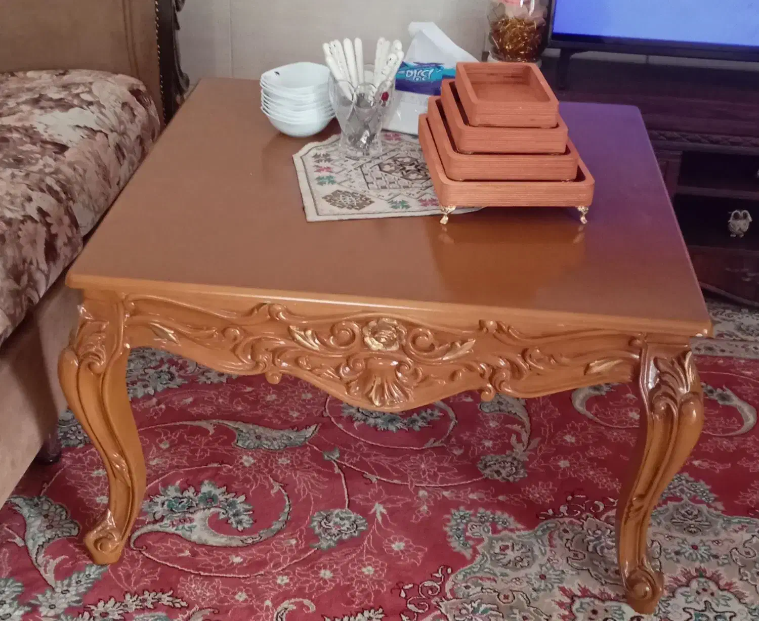 جلو مبلی و دوعدد میز عسلی|مبلمان خانگی و میز عسلی|ماهدشت, |دیوار