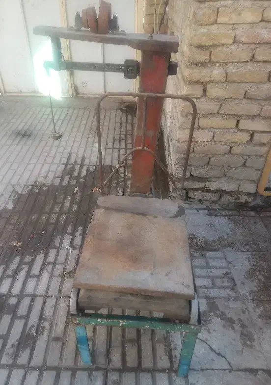 ترازو و سنگ کیلو باسکول ۱۰۰ کیلویی|فروشگاه و مغازه|کرمانشاه, |دیوار